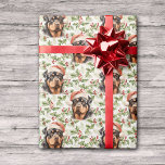 Weihnachtsmannmütze Rottweiler Dog Christmas Holly Geschenkpapier<br><div class="desc">Ein Portrait eines wunderschönen Rottweiler Hundes mit einem rot-weißen Weihnachtsmann,  das im Muster dieses Geschenkpapier für Feiertage steht. Das Portrait wird auf einem Hintergrund von grünen heiligen Blätter und roten Beeren platziert. Feiern Weihnachten der Rottweiler-Weg!</div>