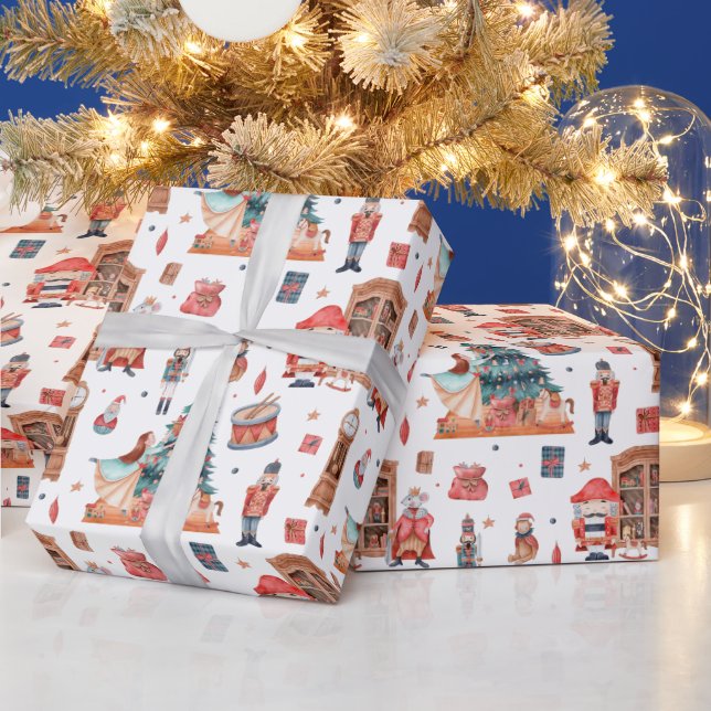 Weihnachtsmuster mit Nussknacken und Bäumen Geschenkpapier (Feiertage)