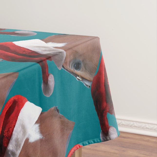Weihnachtspferd Weihnachtsmannmütze Tischdecke (Beispiel)