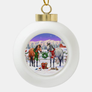 Weihnachtspferde im Schnee Keramik Kugel-Ornament