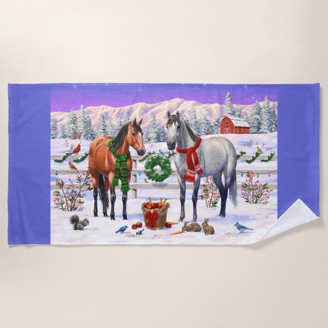 Weihnachtspferde in Snow Beach Handtuch (Vorderseite)