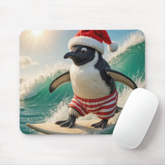 Weihnachtspinguin, der auf einer Meereswelle surft Mousepad (Mit Mouse)