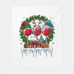 Weihnachtsrote Weingläser Stechpalmenkranz Schneem Fleecedecke