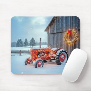 Weihnachtsroter Bauernhof-Traktor im Schnee Mousepad