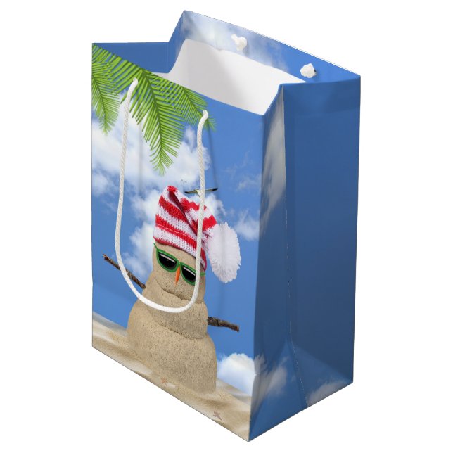 Weihnachtssand Snowman Mittlere Geschenktüte (Vorderseite Schrägansicht)