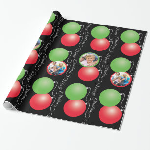 Weihnachtsschmuck auf Schwarz & 5 Fotorahmen Geschenkpapier