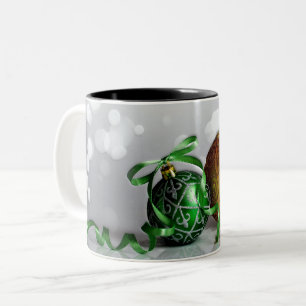 Weihnachtsschmuck in Grün und Gold Zweifarbige Tasse