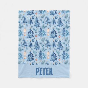 Weihnachtsschnee und Bäume Leuchtblau mit Namen Fleecedecke