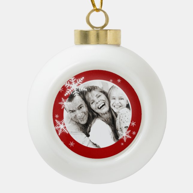Weihnachtsschneeflocke-personalisierte Keramik Kugel-Ornament (Vorderseite)