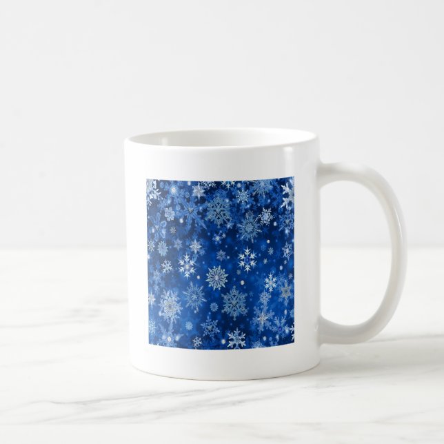 Weihnachtsschneeflocken Blau und Silber Kaffeetasse (Rechts)