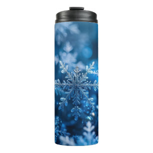 Weihnachtsschneeflocken in blauer Farbe Digitale K Thermosbecher