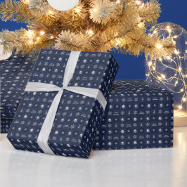 Weihnachtsschneeflocken, Ornamente und Bäume Geschenkpapier