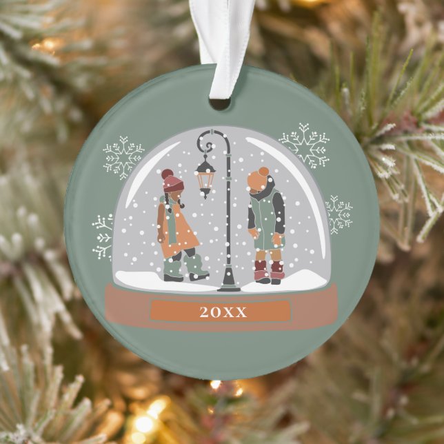Weihnachtsschneeglobe | Kinder im Schnee Ornament (Baum)