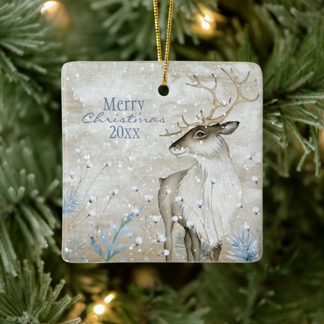 Weihnachtsschneetier Hirschtypografie personalisie Keramikornament (Baum)