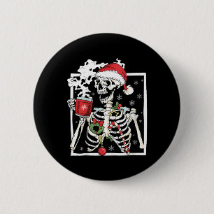 Weihnachtsskelett mit lächelndem Totenkopf beim Tr Button