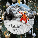 Weihnachtssnowboard Snowboarding Personalisiert Keramik Ornament<br><div class="desc">Dieses Design kann in dem Bereich personalisiert werden, der durch das Ändern des Fotos und/oder Textes zur Verfügung gestellt wird. Sie können auch angepasst werden, indem Sie auf Vorlage personalisieren klicken und dann auf die Schaltfläche klicken, um weitere Optionen anzupassen, um die Hintergrundfarbe zu löschen oder zu ändern, Text hinzuzufügen,...</div>