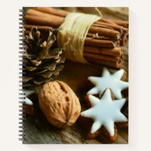 Weihnachtsstangen und Sterne Notizbuch