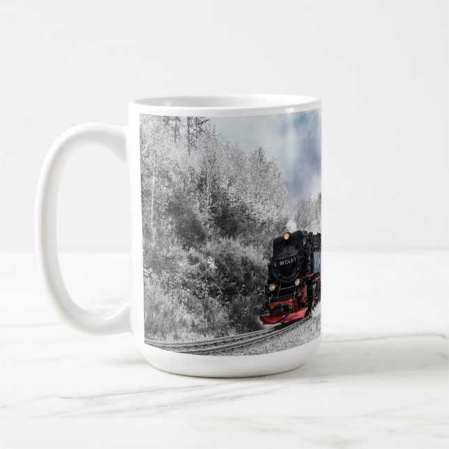 Weihnachtsszene mit einem Zug auf Tracks Kaffeetasse (Links)
