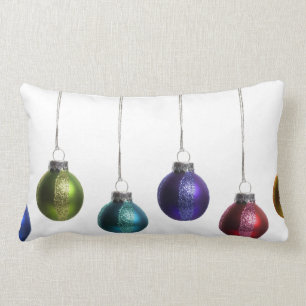Weihnachtsverzierungen im aquamarinen lila roten lendenkissen