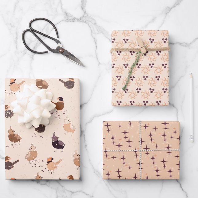Weihnachtsvögel, Sterne und Beeren auf dem Licht Geschenkpapier Set (Vorderseite)