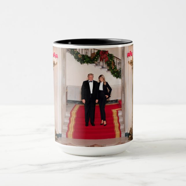 Weihnachtsvorbereitungen von Präsident Donald Trum Tasse (Zentrum)