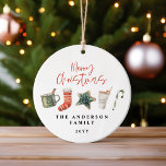 Weihnachtsweihnachtsgetränke Süßkarpfen Keramik Ornament<br><div class="desc">Ein lustiges festliches Design mit Aquarellwinterfavoriten - heiße Schokolade,  Süßkarree,  Strumpf. Frohe Weihnachten in zeitgenössischem Drehbuch-Schriftart,  perfekt,  um die Ferienzeit zu feiern. Das Ornament kann als Teil einer Sammlung bearbeitet werden.</div>