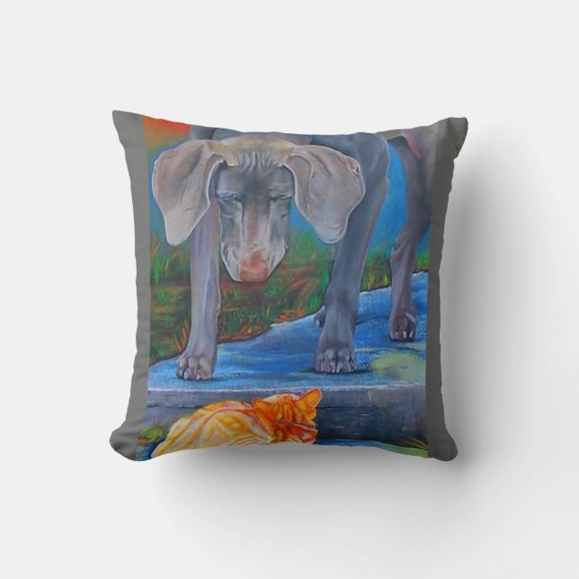 Weimaraner et coussin de MoJo de chat tigré (Recto)