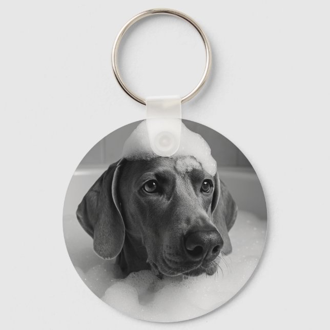 Weimaraner im Bad mit Blasen auf dem Kopf Schlüsselanhänger (Vorderseite)