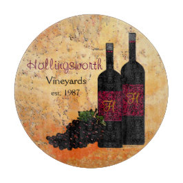 Wein-Flaschen und Trauben mit Monogramm Schneidebrett