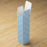 Weingeschenkeschachtel Weinbox<br><div class="desc">Diese Geschenkbox wird in einem eleganten blau-weißen Damast-Druck gezeigt. Passen Sie diese Box an oder kaufen Sie,  wie es ist.</div>