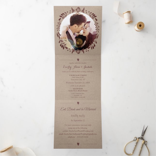 Weinkellerei Deep Burgundy Rote Flora Hochzeit Dreifach Gefaltete Einladung (Innenseite)