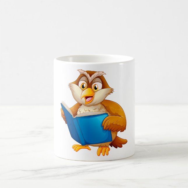 Weise Eule liest Buch Kaffeetasse (Von Creator hochgeladen)