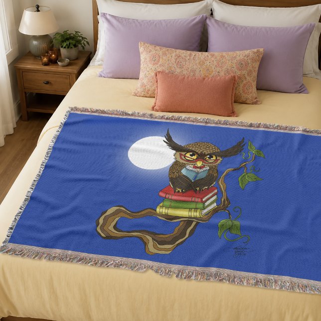 Weiser blauer süßer brauner lesender Uhu Bücher Decke (Von Creator hochgeladen)