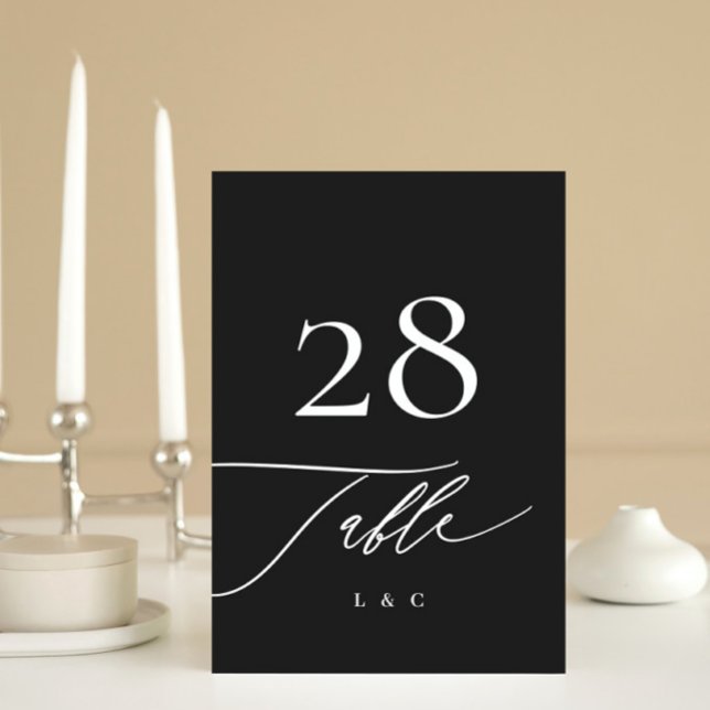 Weiß auf Schwarz | Kalligrafie Moderne Hochzeit Tischnummer (Von Creator hochgeladen)