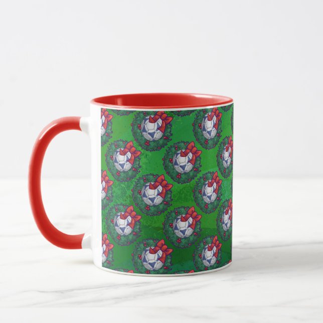 Weiß, blau gefeierter Fußball auf Grün Tasse (Links)