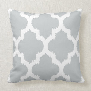 Weiß & Grau Modernes Quatrefolien Ikat Muster Kissen