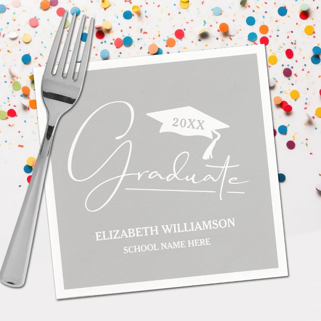 Weiß-Script-Graduierungstafel Silver Gray Serviette (Your name, class year and "Graduate" in a cool script on silver gray school color party napkins)