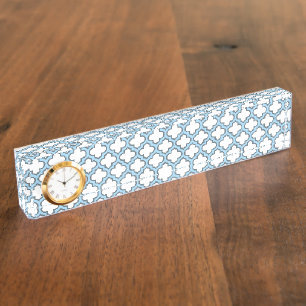 Weiß und Baby Blue Trellis, Gitter, Quatrefolie Namensplakette