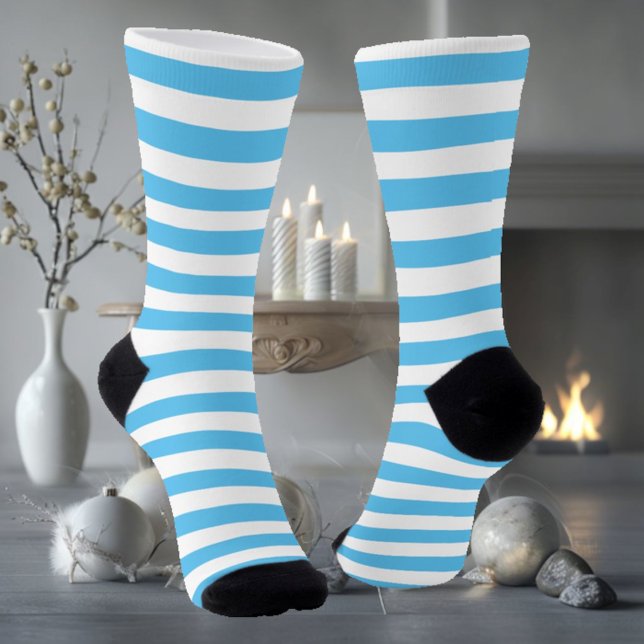 Weiß und blau gestreift socken (Von Creator hochgeladen)