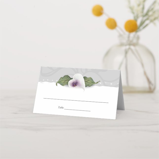 Weiß und Lila Calla Lily Hochzeit Elegantes Flora Platzkarte (Vorderseite)