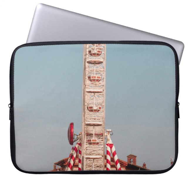 WEISS UND ROT FENSTER LAPTOPSCHUTZHÜLLE (Vorderseite)