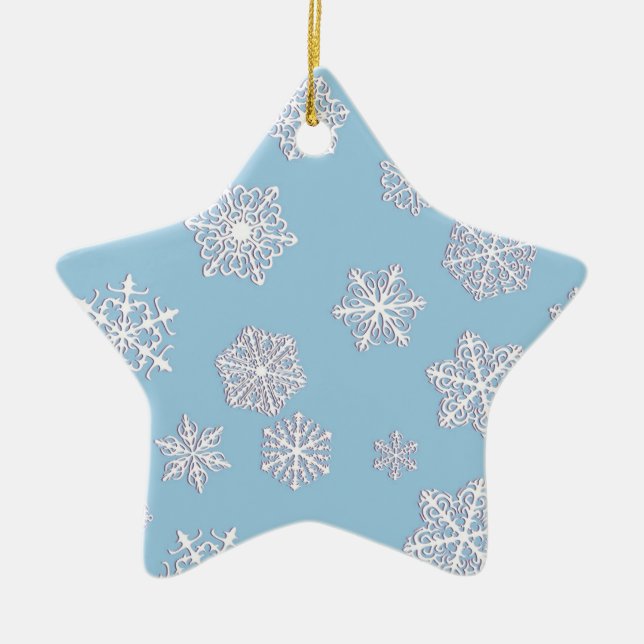 Weiße 3-D-Schneeflocken auf eisblauem Hintergrund Keramik Ornament (Vorne)