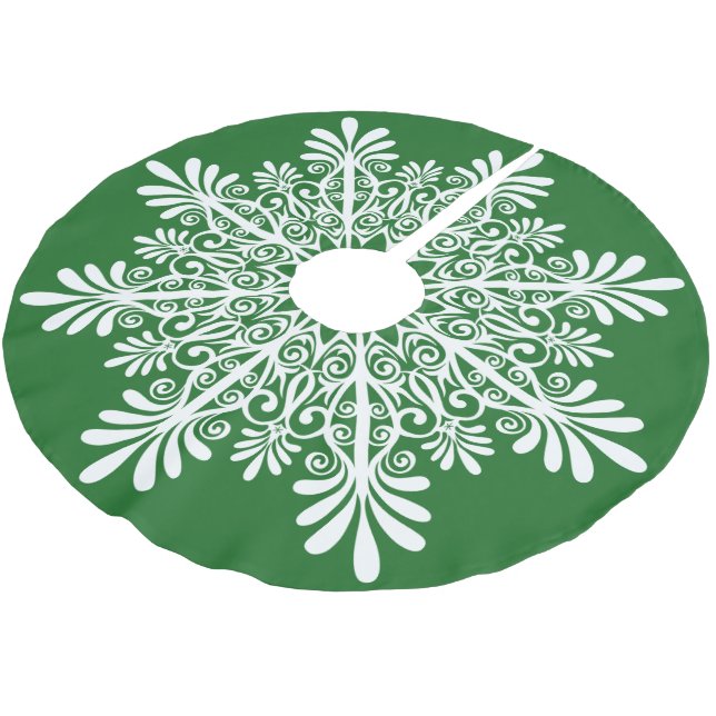 Weiße Abstrakte Schneeflocke über grünem Hintergru Polyester Weihnachtsbaumdecke (Schrägansicht)