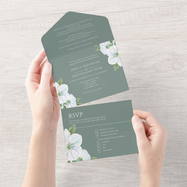 Weiße Apfelblüte in einer Hochzeit All In One Einladung (Abreißen)