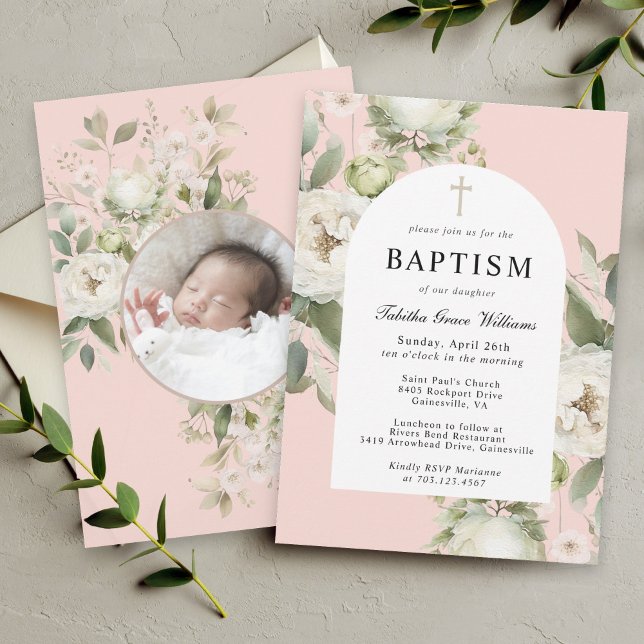 Weiße Aquarellblüte mit Baby-Foto-Taufe Einladung (Von Creator hochgeladen)