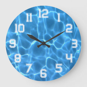 Weiße athletische Umrissnummern Blaues Schwimmbad Große Wanduhr
