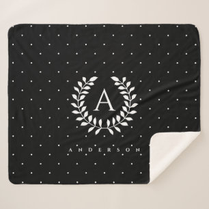 Weiße auf schwarzem Lorbeer-Monogramm-Polka-Punkt- Sherpadecke