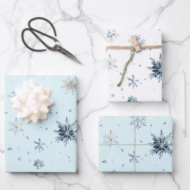 Weiße blaue Schneeflocken Weihnachten Geschenkpapier Set (Vorderseite)