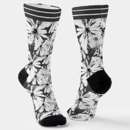 Weiße Blume auf dunkelgrau Socken