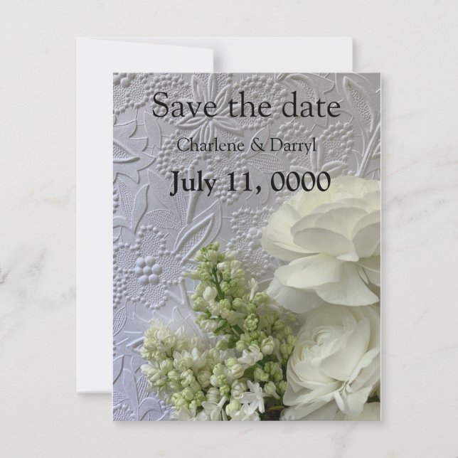 Weiße Blume auf geprägtem Hintergrund Save The Date (Vorderseite)